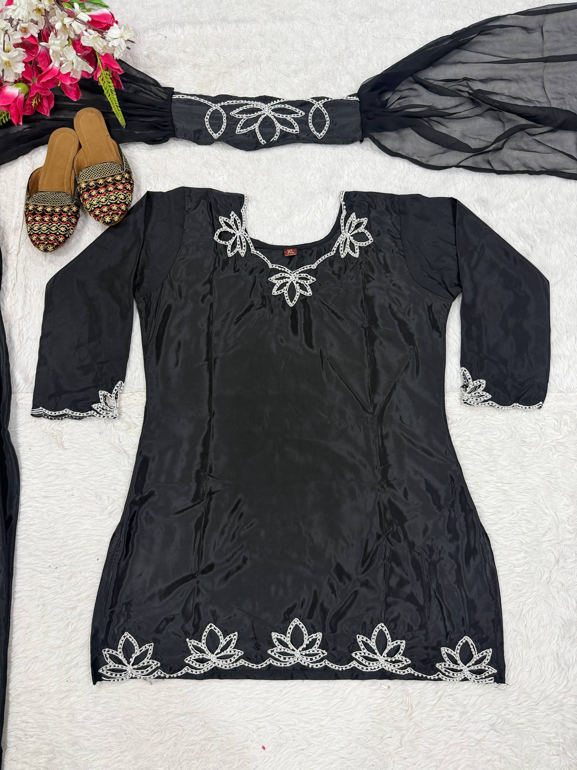 The Midnight Onyx Lotus-Embroidered Silk Set